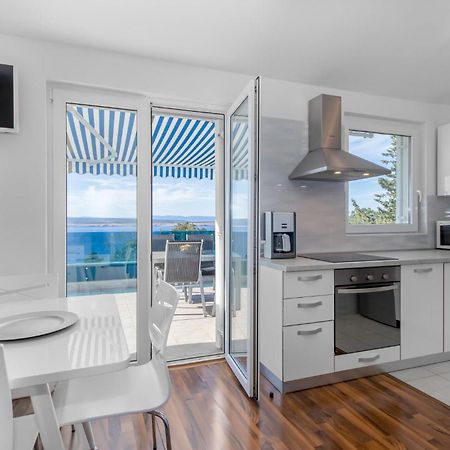 Stunning Apartment In Dramalj With House Sea View Bagian luar foto