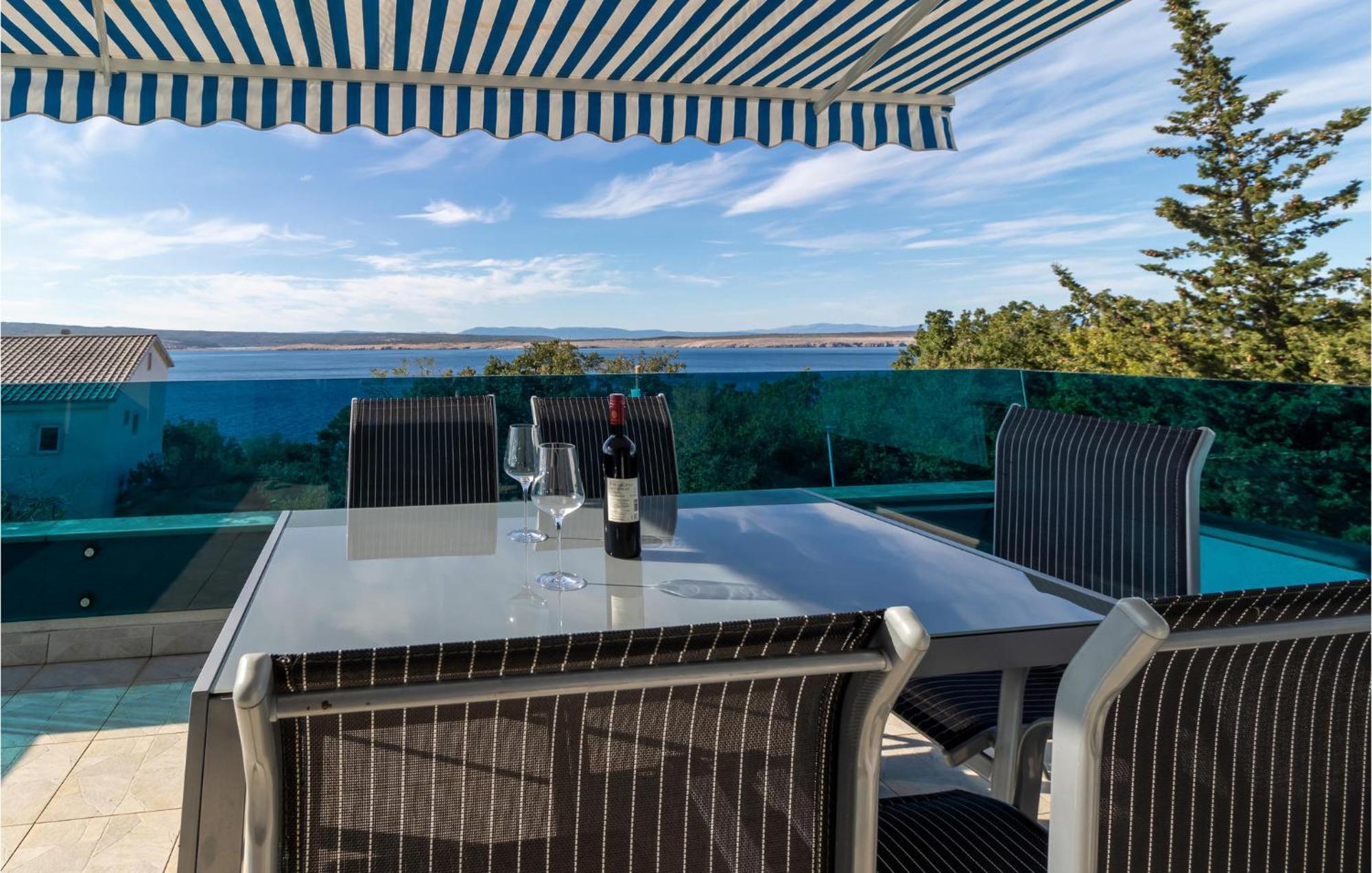 Stunning Apartment In Dramalj With House Sea View Bagian luar foto